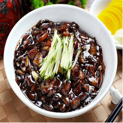Sauceman l Jjajang Sauce 560g