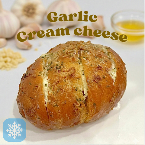 Salty Bear l 갈릭 크림 치즈 소금빵