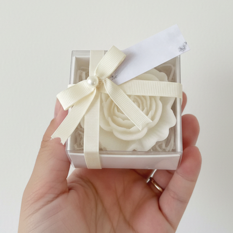 BRIO Gift Studio l Flower Bouquet Hand Soap - Gift Wrapping - Store Opening Discount