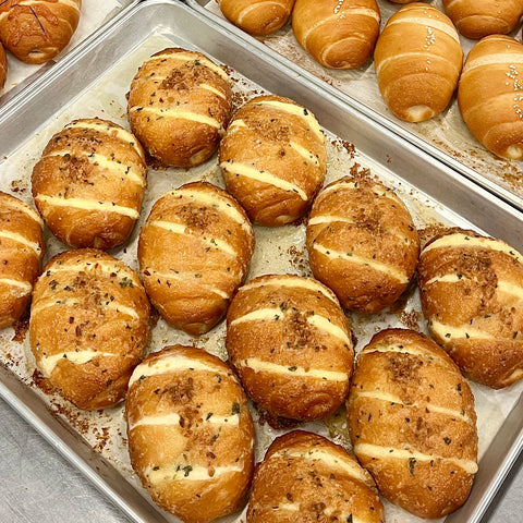 Salty Bear | Garlic Cream Cheese Salt Bread